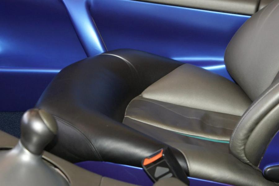 Детали интерьера Ford Via Concept 1989 года  (фото 39 из 65)